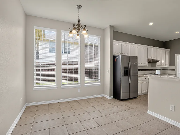 111 Ripplewood Cv — Photo 11