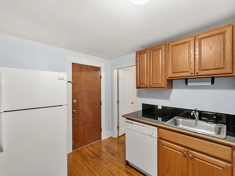 22-26 Waltham St #B3 — Photo 4