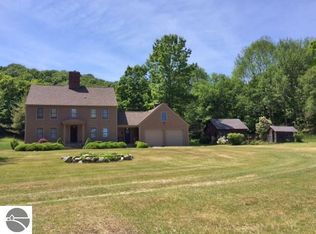 3236 W Darwin Rd, Maple City, MI 49664