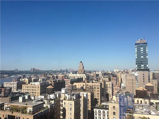 Rented by R New York | media 16