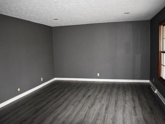 2nd image of 312 Hessenauer Dr