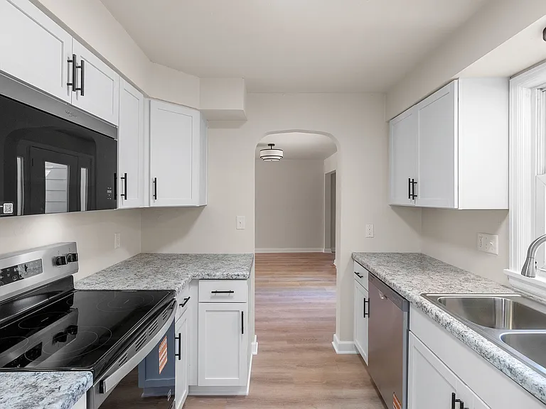 418 S Mill St — Photo 18