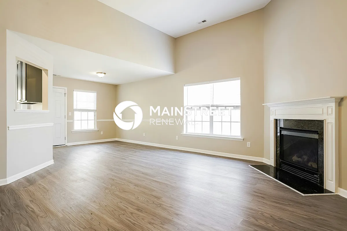 Living Room - 5113 Chasteal Trl