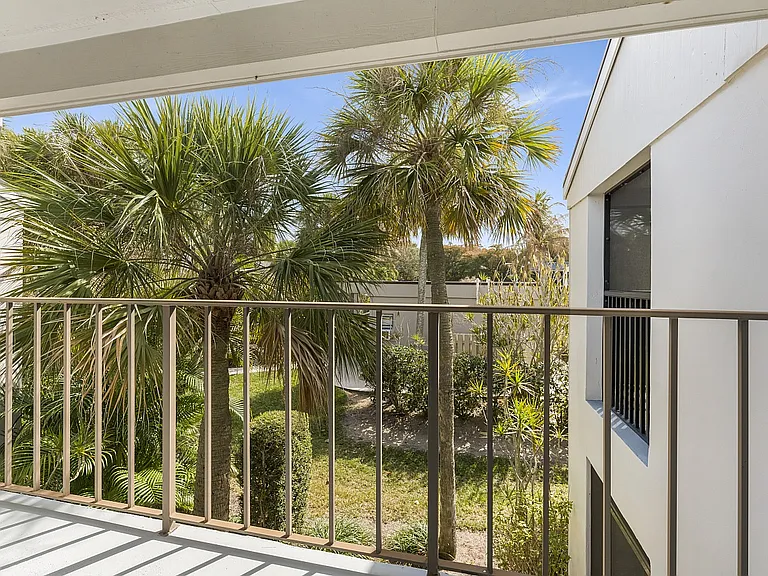 2155 Galleon Dr #E4 — Photo 27