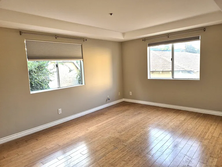 335 S Sierra Madre Blvd — Photo 12