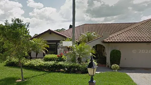 7261 Golf Pointe Way Photo 1