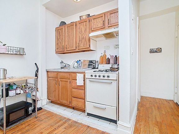 5th image of 66 W 106th St #3DD