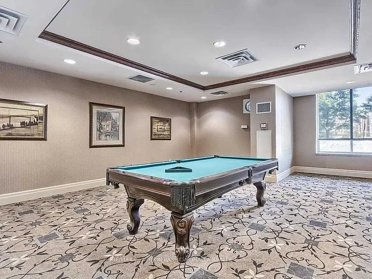 39 Oneida Cres #610 — Photo 42
