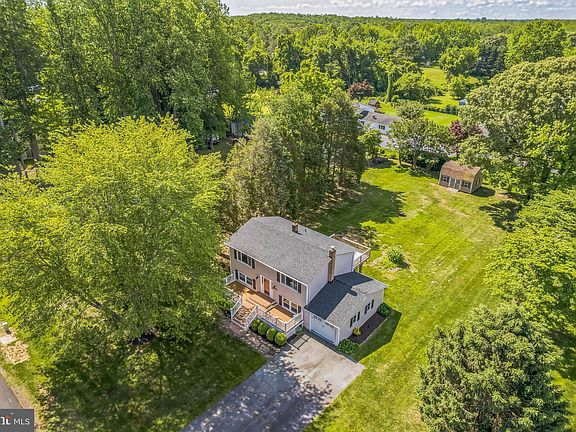 3rd image of 42487 Anne Ct