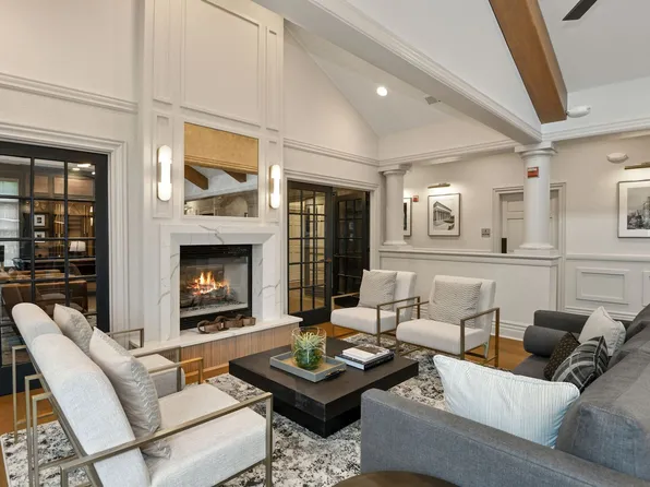 Barclay Square at Princeton Forrestal