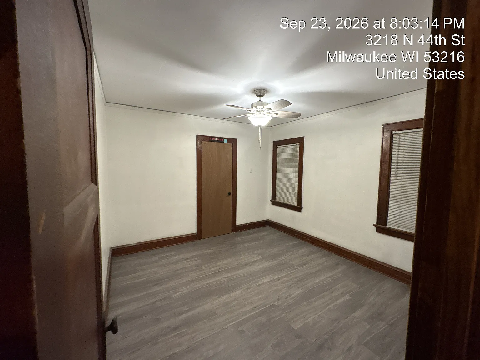 2 bed, 1999 sqft, $1,300 — Photo 4