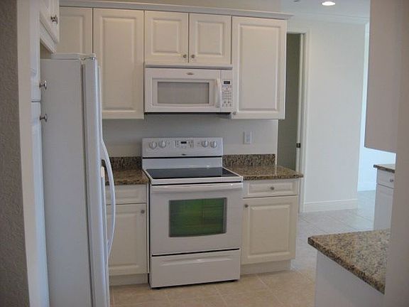 3rd image of 4535 Dalmahoy Ct APT 402