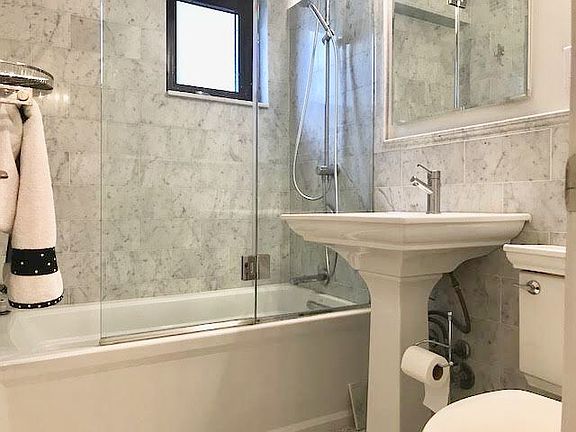 4th image of 301 E 64th St APT 10A