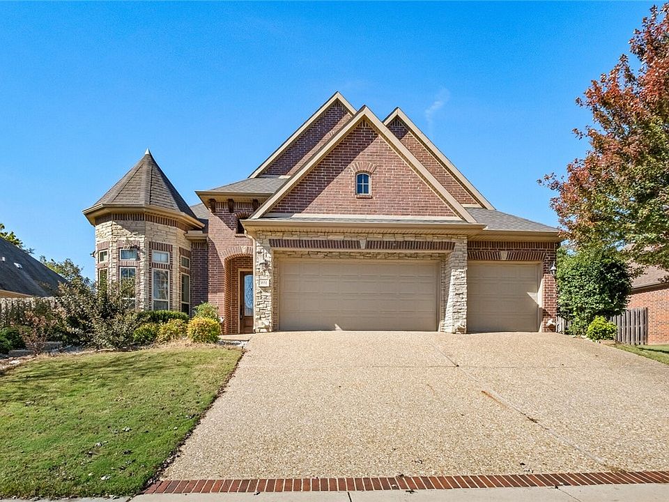 1st image of 3651 N Capri Pl