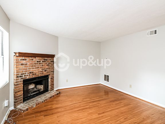 2nd image of 1425 Springleaf Cir SE