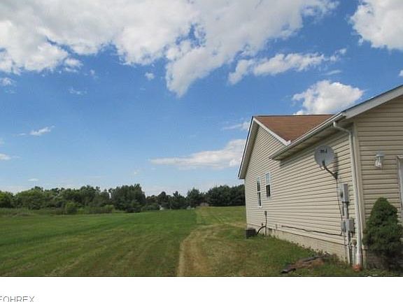 2nd image of 44908 E Hamilton St