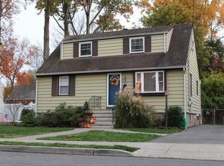 48 Berwyn Pl, Bergenfield, NJ 07621