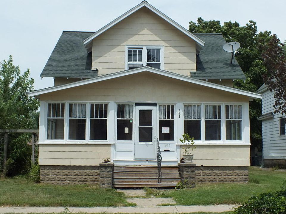 1st image of 299 W 19th St