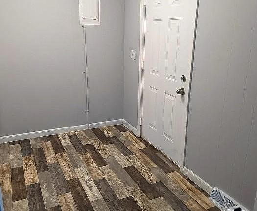 4th image of 4054 Hess Ave