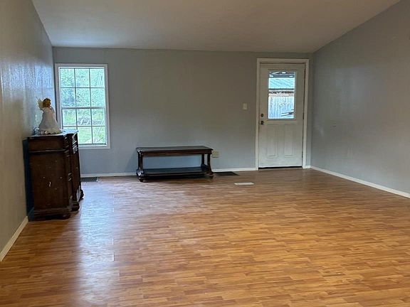 2nd image of 7944 Parker Rd