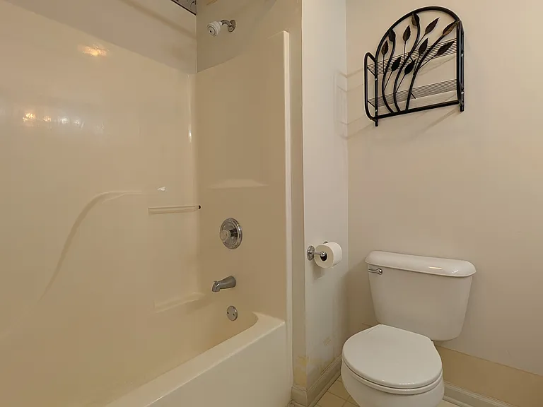 1561 Long Meadow Trl — Photo 4