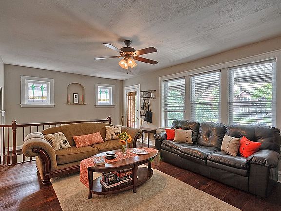 2nd image of 4977 Oleatha Ave