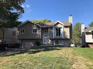 15920 Martha Cir, Omaha, NE 68130