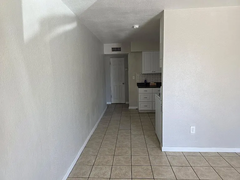 Unit Photo