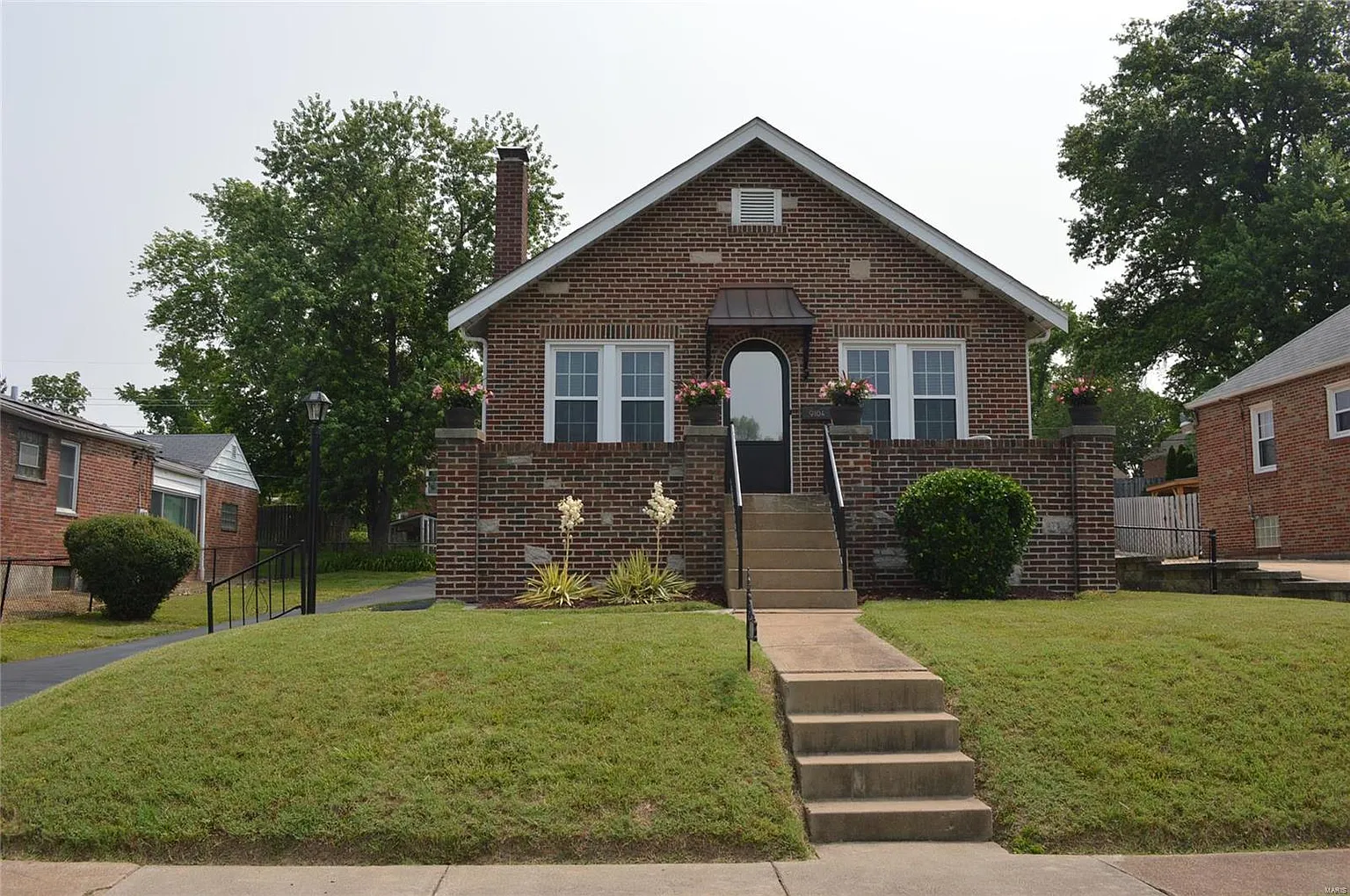 9104 Niles Pl photo 1