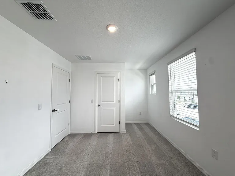 3187 Skyline Loop — Photo 9