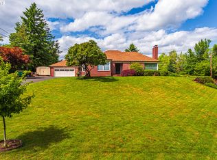 14741 NE Halsey St, Portland, OR 97230