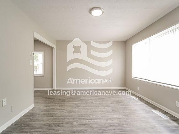 907712_004_dining_room_12836751.jpg