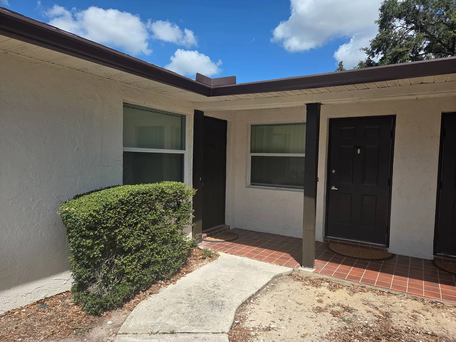 2 bed, 2.0 bath, 936 sqft, $1,100 — Photo 2