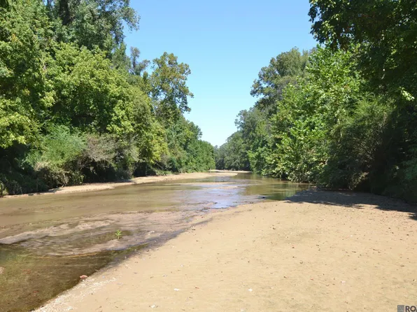 8225 Tunica Trce, Saint Francisville, LA 70775