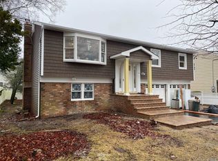 1696 Sterling Ave, Merrick, NY 11566