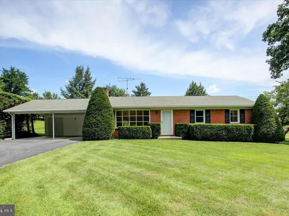 627 Siloam Rd, Chambersburg, PA 17201