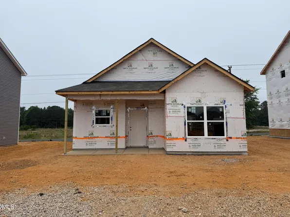 251 Courtside Dr, Dunn, NC 28334