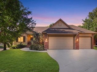 2029 N Paddock Green Ct, Wichita, KS 67206