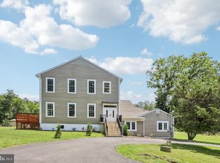 12304 Popes Head Rd, Fairfax, VA 22030