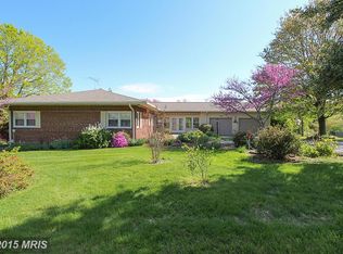 10605 Moore Dr, Manassas, VA 20111