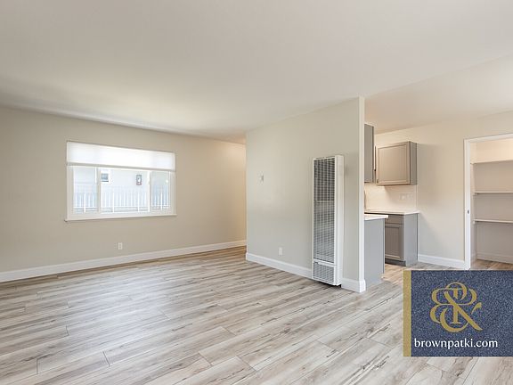 5th image of 412 Commercial Ave #D1