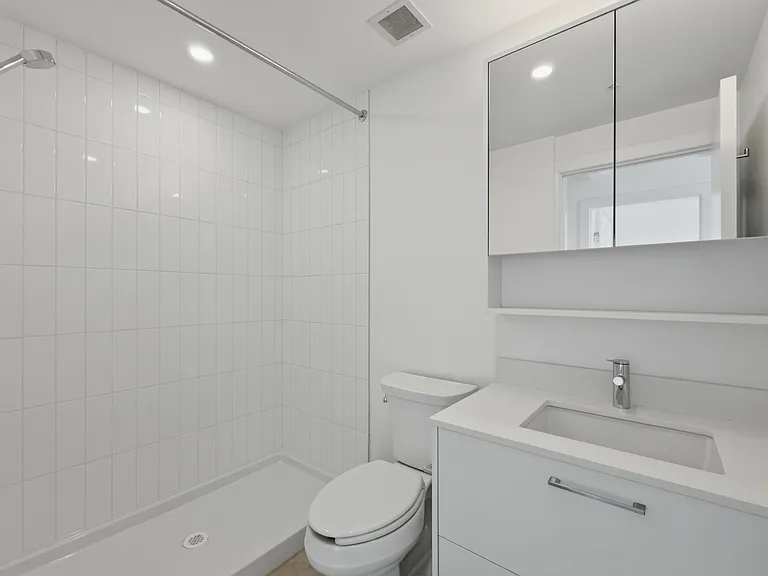 2511 Carolina St — Photo 116