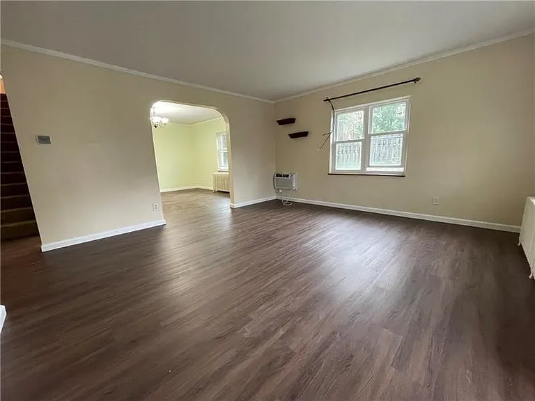 362 Questend Ave — Photo 3