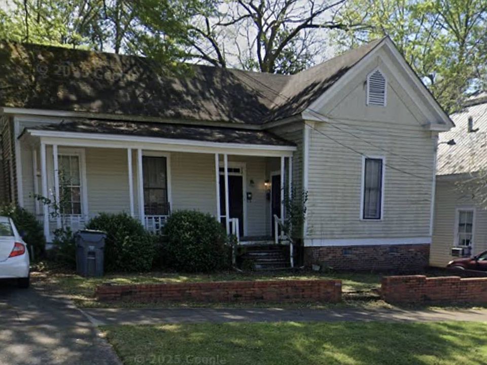 1st image of 121 E Montgomery St
