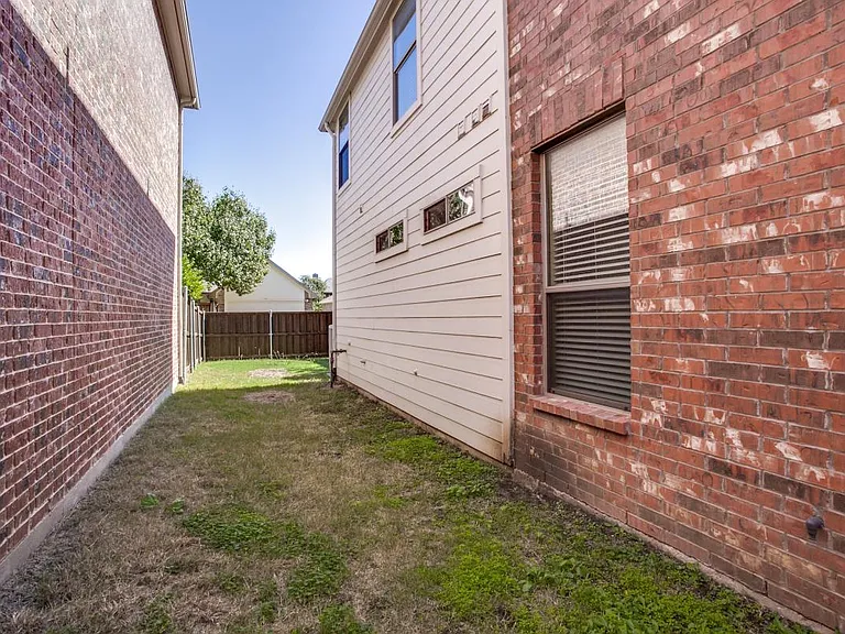 7116 Occidental Rd — Photo 16