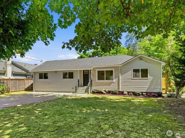 12042 14th Avenue NE, Seattle, WA 98125