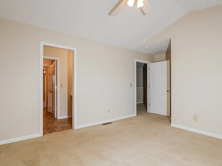 1541 Brookfield Cir — Photo 13