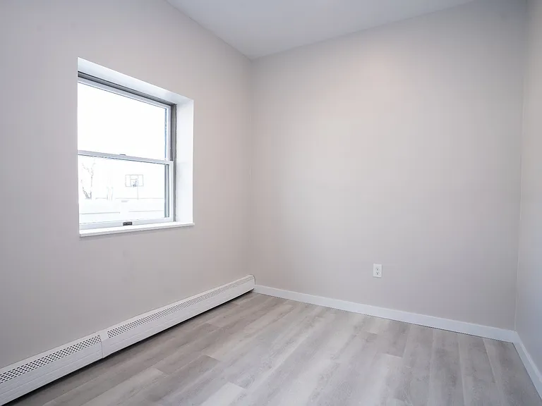 4001 Broadway #2 — Photo 7