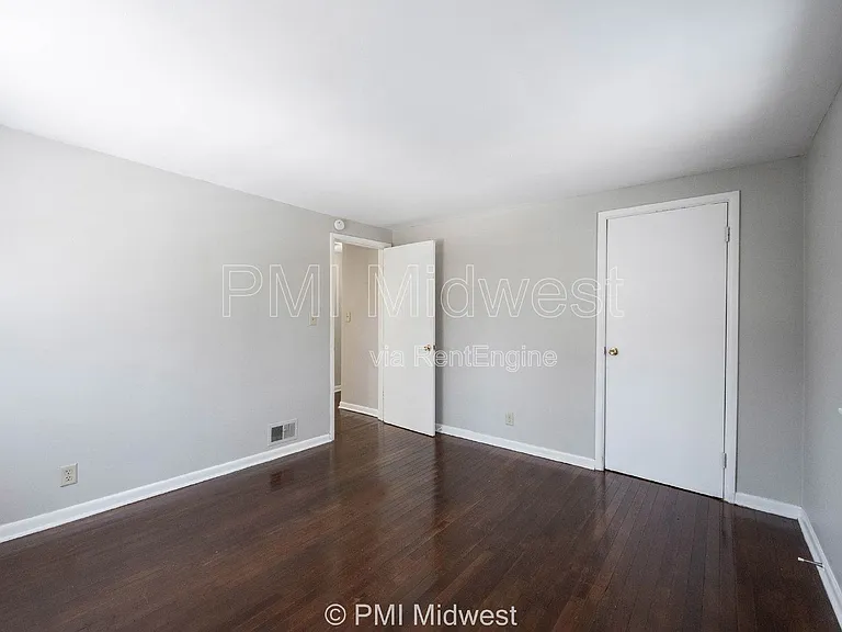 1857 W 60th St — Photo 22