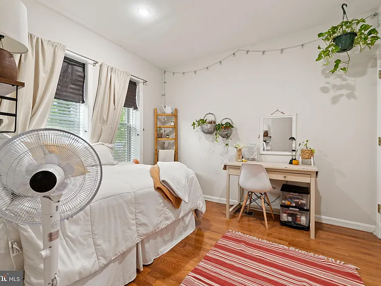 1723 Seaton St NW — Photo 30